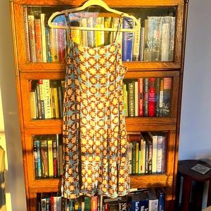 Beautiful summer dress, size 12. Worn once